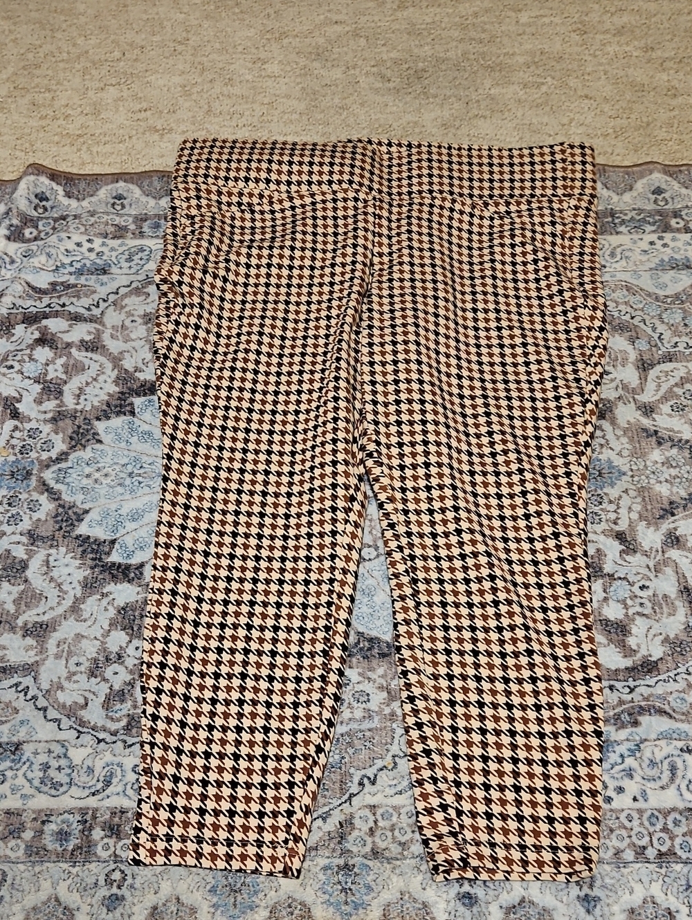 torrid Black & Cream Houndstooth Cropped Pants
